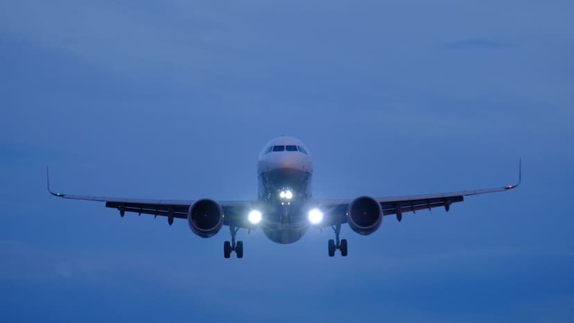 ¿Por qué la aviación europea rechaza extender el mercado de carbono a vuelos internacionales?