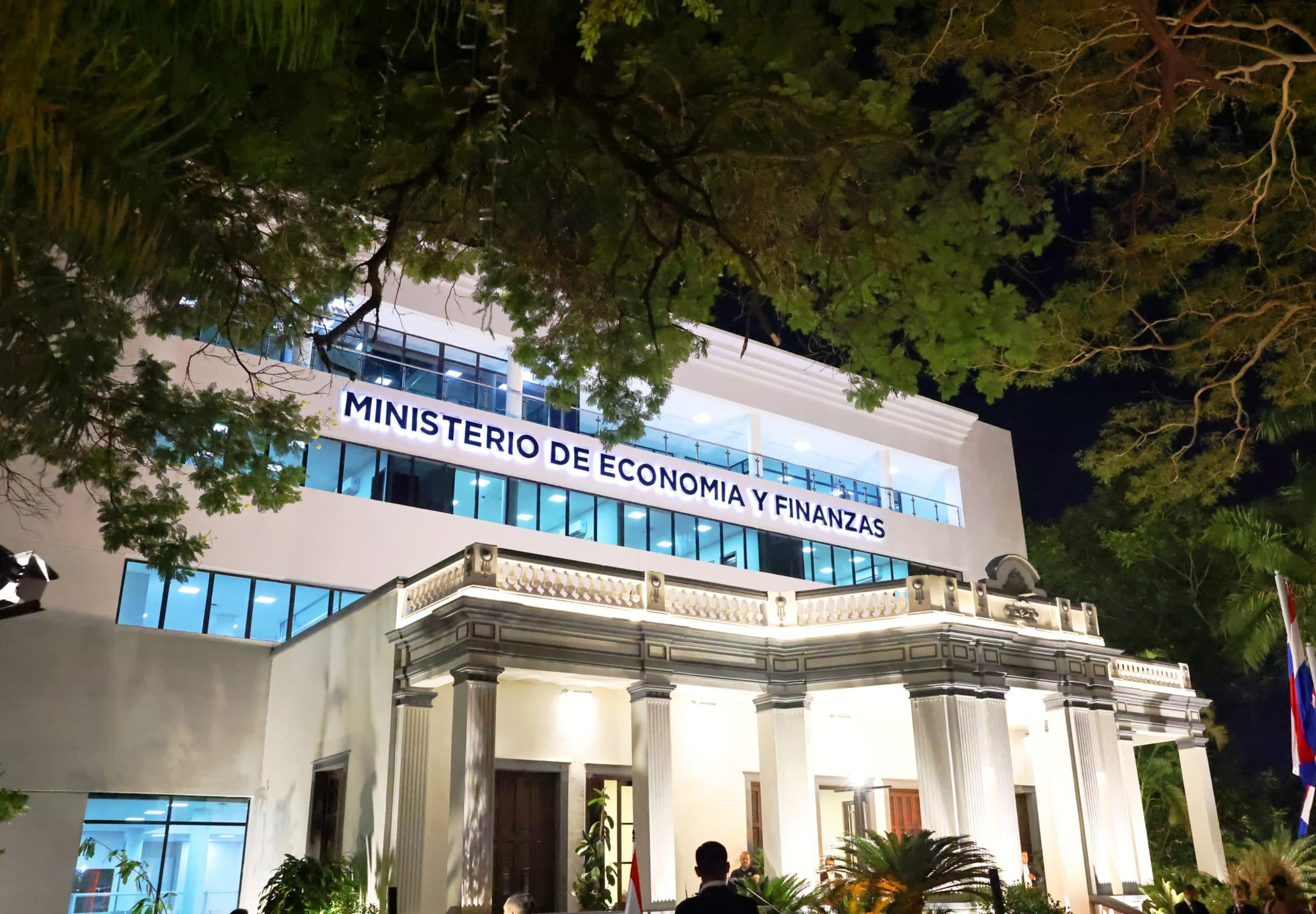 Déficit fiscal de Paraguay llega a US$ 1.117 millones y aumenta presión sobre cuentas públicas