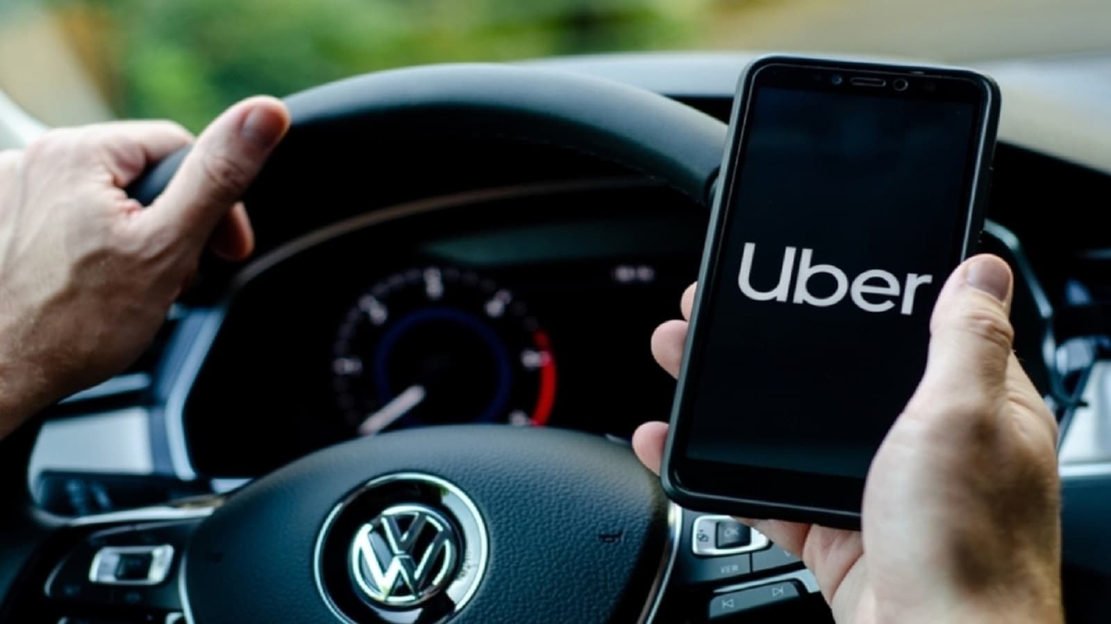 El modelo de negocio de Uber y las implicaciones de los precios dinámicos