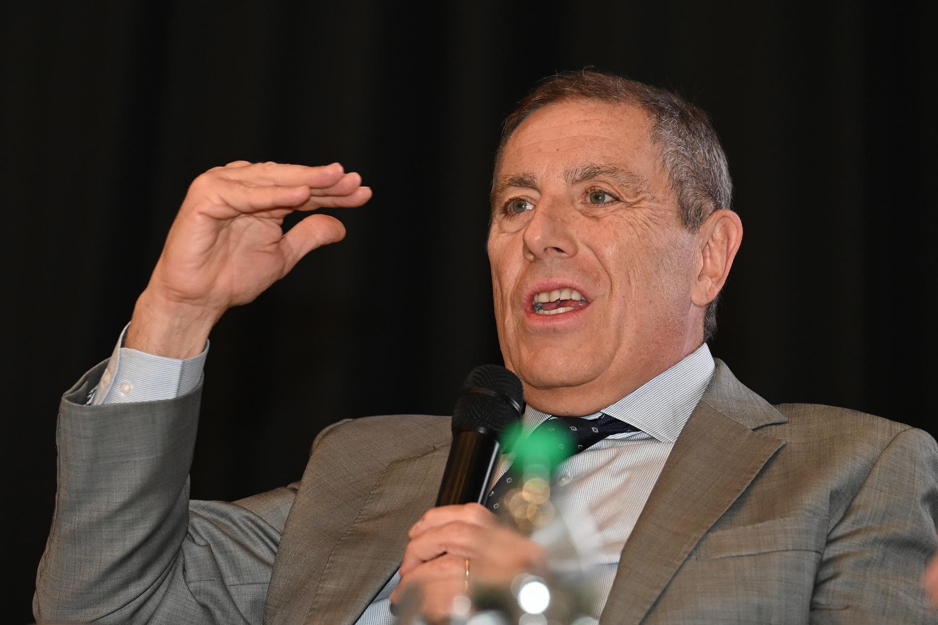 Ministro reivindicó la estabilidad económica y llamó a sostener la confianza en Uruguay