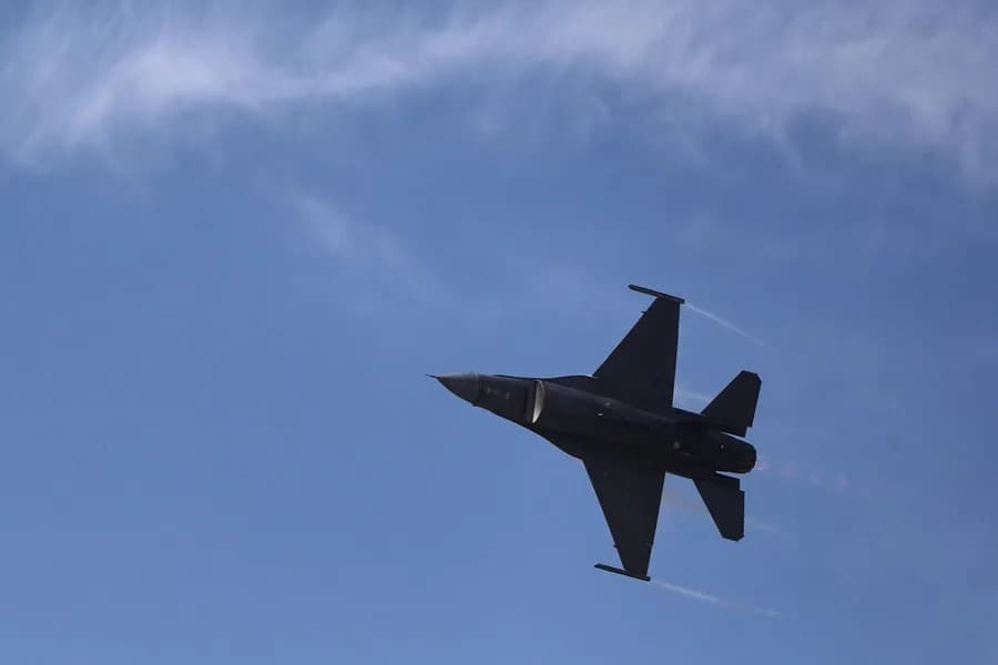 EE.UU. admite por primera vez armas de control espacial