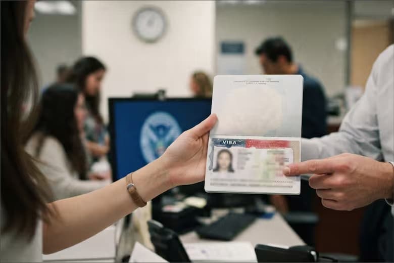 EE.UU. propone cobrar US$ 70.000 por cada estudiante extranjero