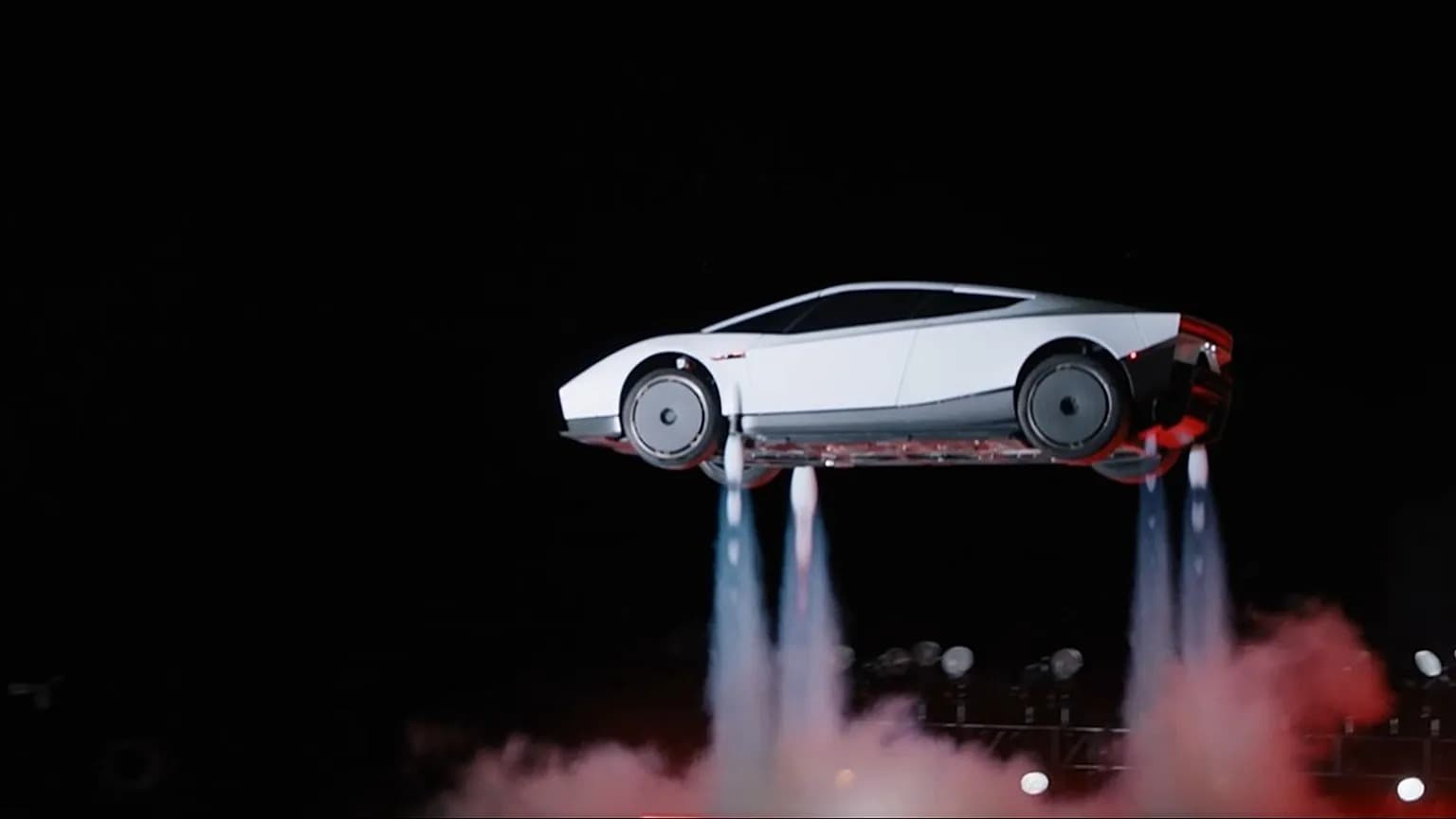 Tesla lleva el deportivo Roadster al aire con tecnología de SpaceX