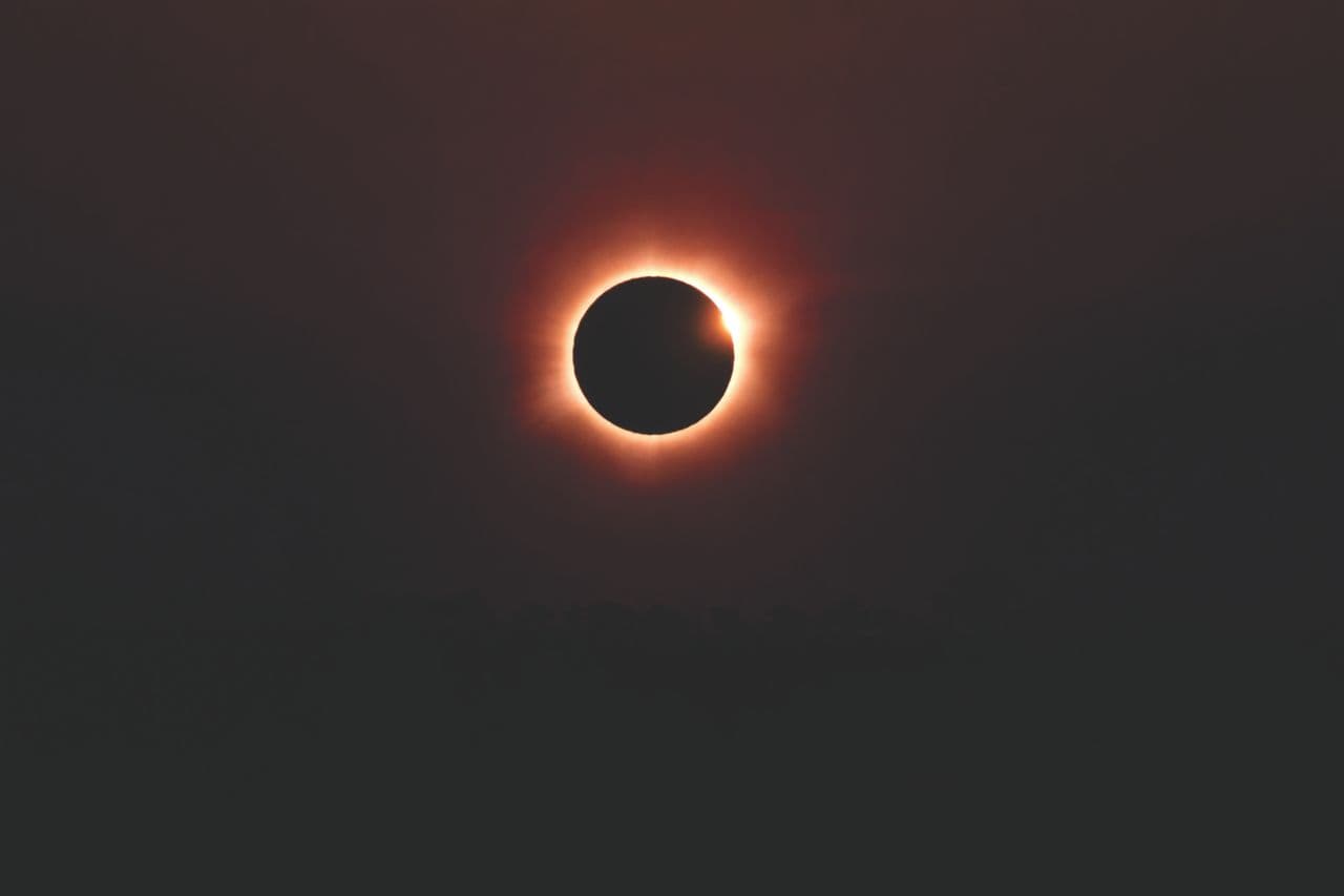 Bruselas sigue de cerca el eclipse solar ante posibles repercusiones sobre la producción energética