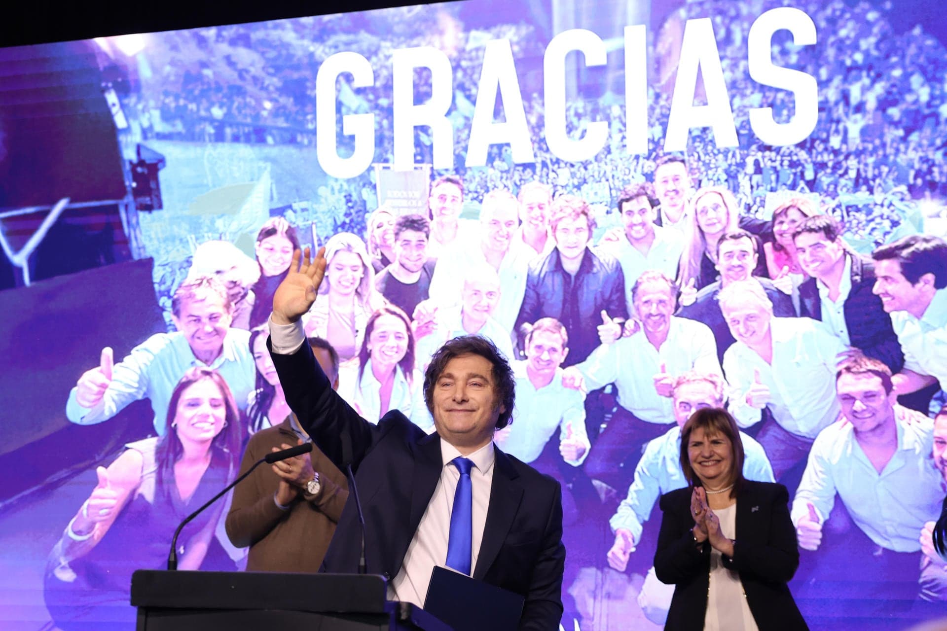 Empresarios de Argentina piden diálogo para avanzar en reformas, tras el triunfo de Milei