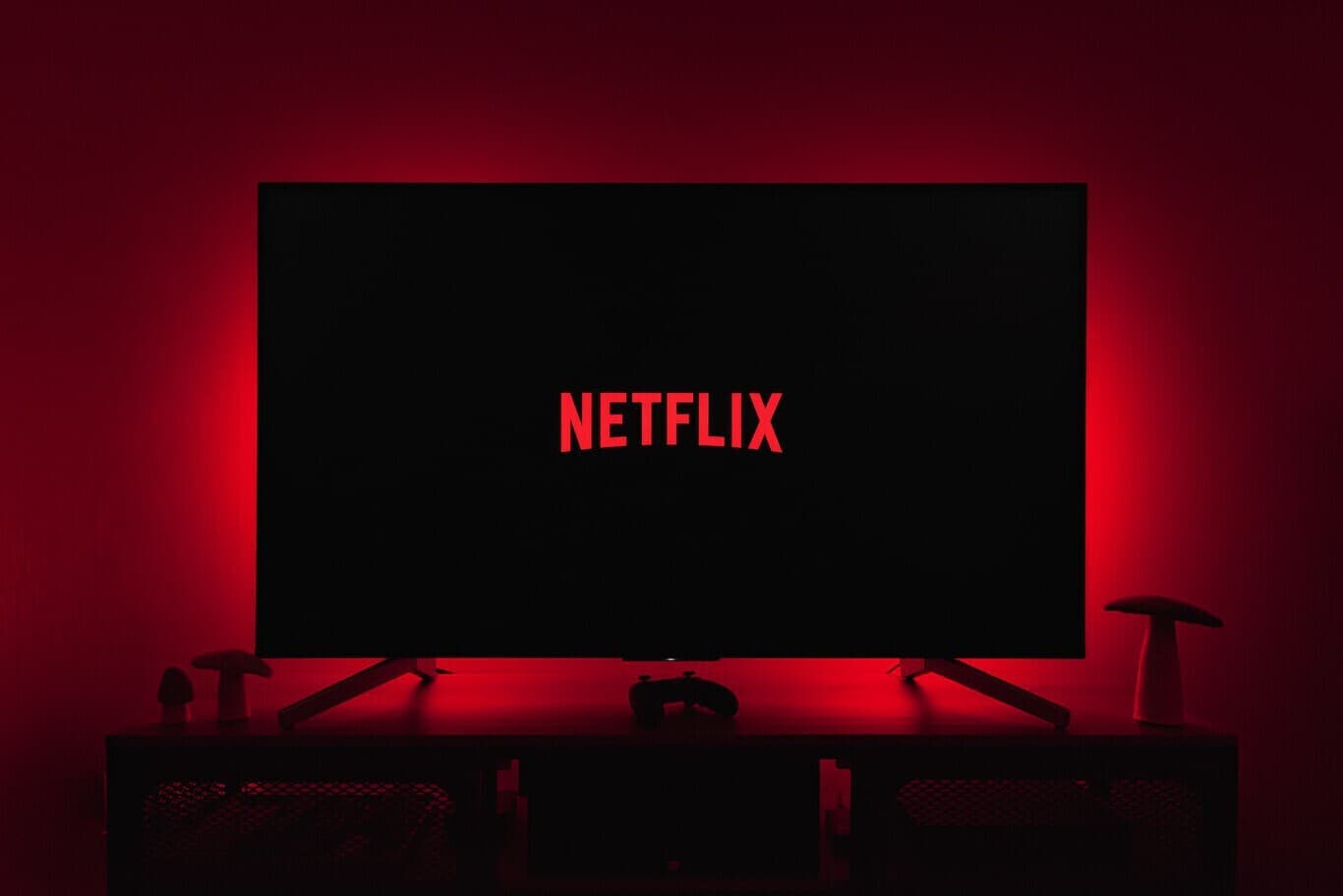 Netflix gana un 9% más, pero decepciona con sus ingresos y las acciones se desploman