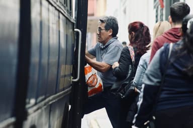 GPS obligatorio y multas de G. 25 millones: así funcionará el nuevo control a las reguladas
