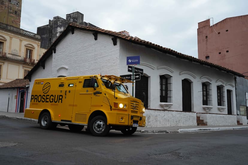 Prosegur reordena su estructura y compra filiales en Argentina y Paraguay