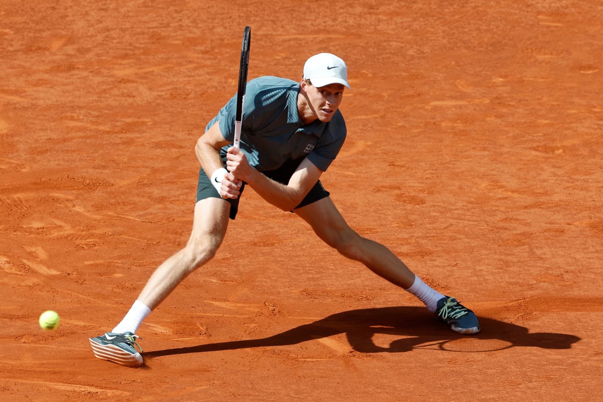¿Es Jannik Sinner el heredero al trono de Roger Federer?