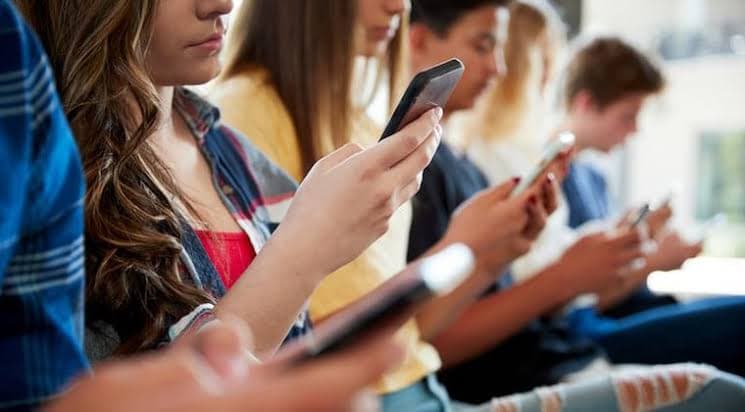 TikTok y WhatsApp concentran el 40% del tráfico móvil paraguayo