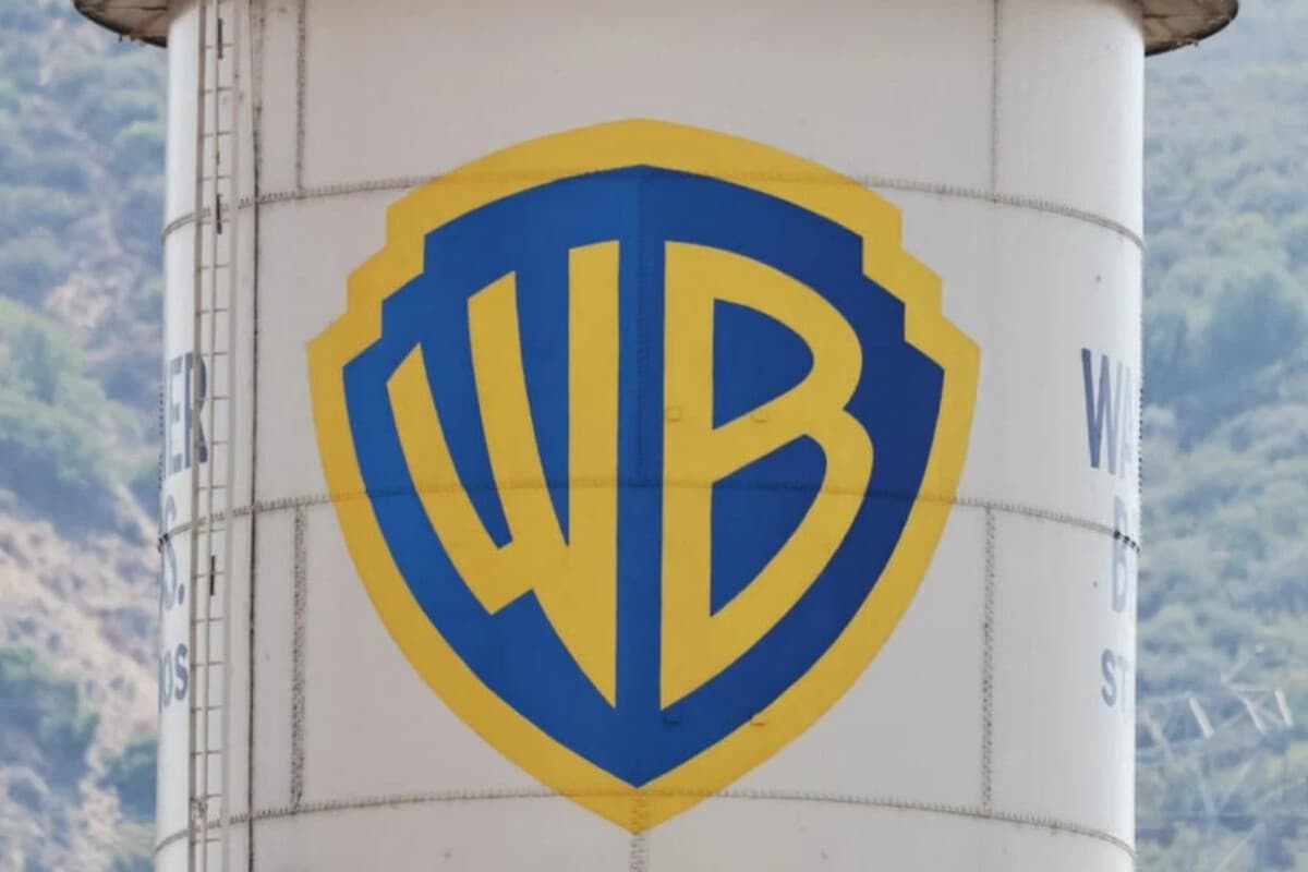 El consejo de Warner rechaza la oferta hostil de Paramount