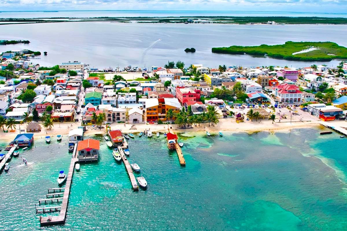 Belice desafía al boom inmobiliario: ¿por qué prohíbe edificios altos?