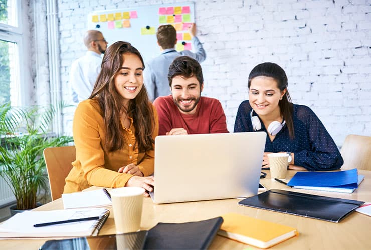 Aprender haciendo: Jóvenes que emprenden antes de graduarse