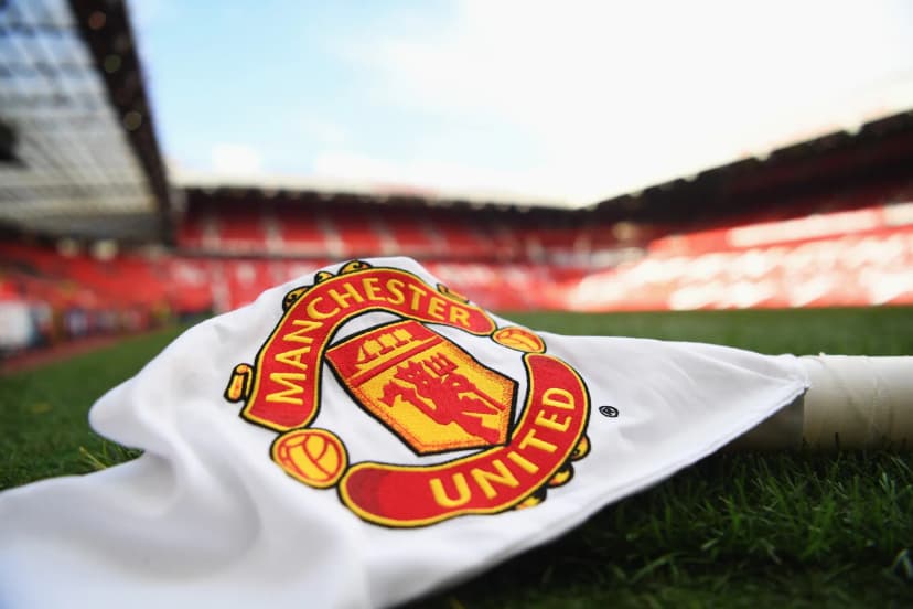 Familia Glazer estudia la venta de acciones del Manchester United