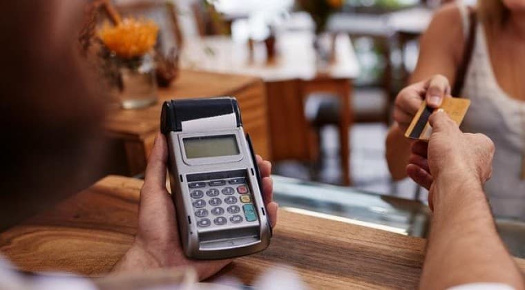 Uso diario impulsa pagos digitales mientras cae el monto por compra