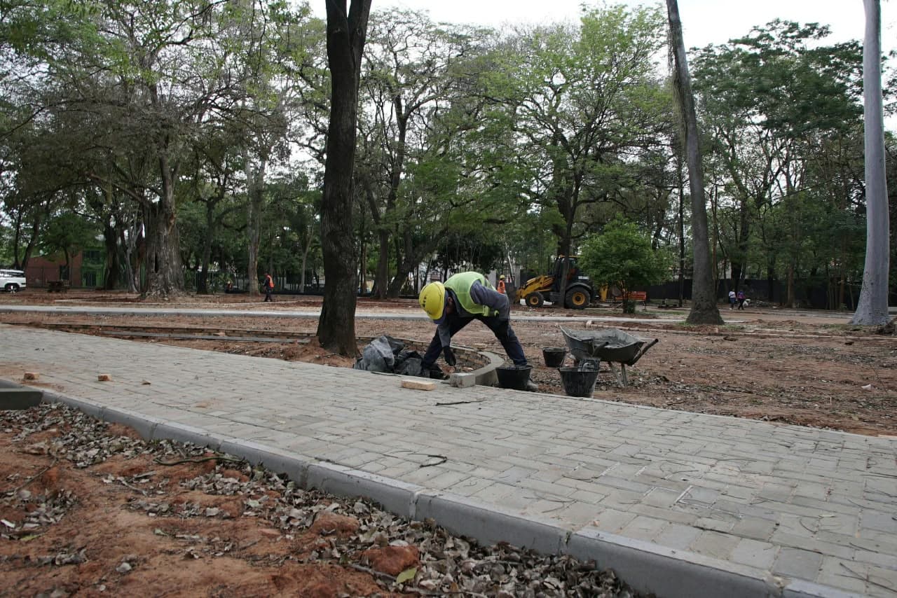 Prevén recuperar la histórica piscina del Parque Caballero