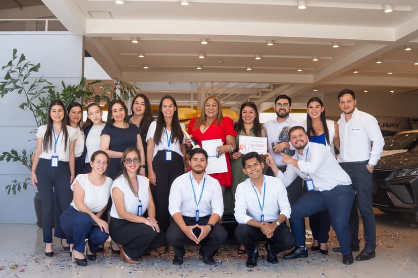 Geely lidera el mercado de marcas chinas en Paraguay y celebra su unidad 5.000