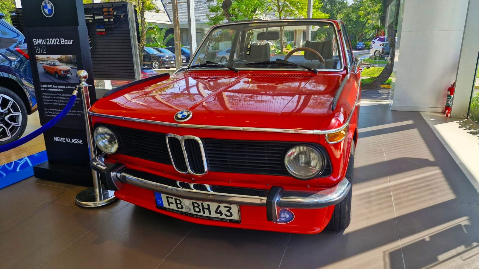 BMW lleva la historia de Neue Klasse a una muestra en Asunción antes de lanzar su nuevo modelo