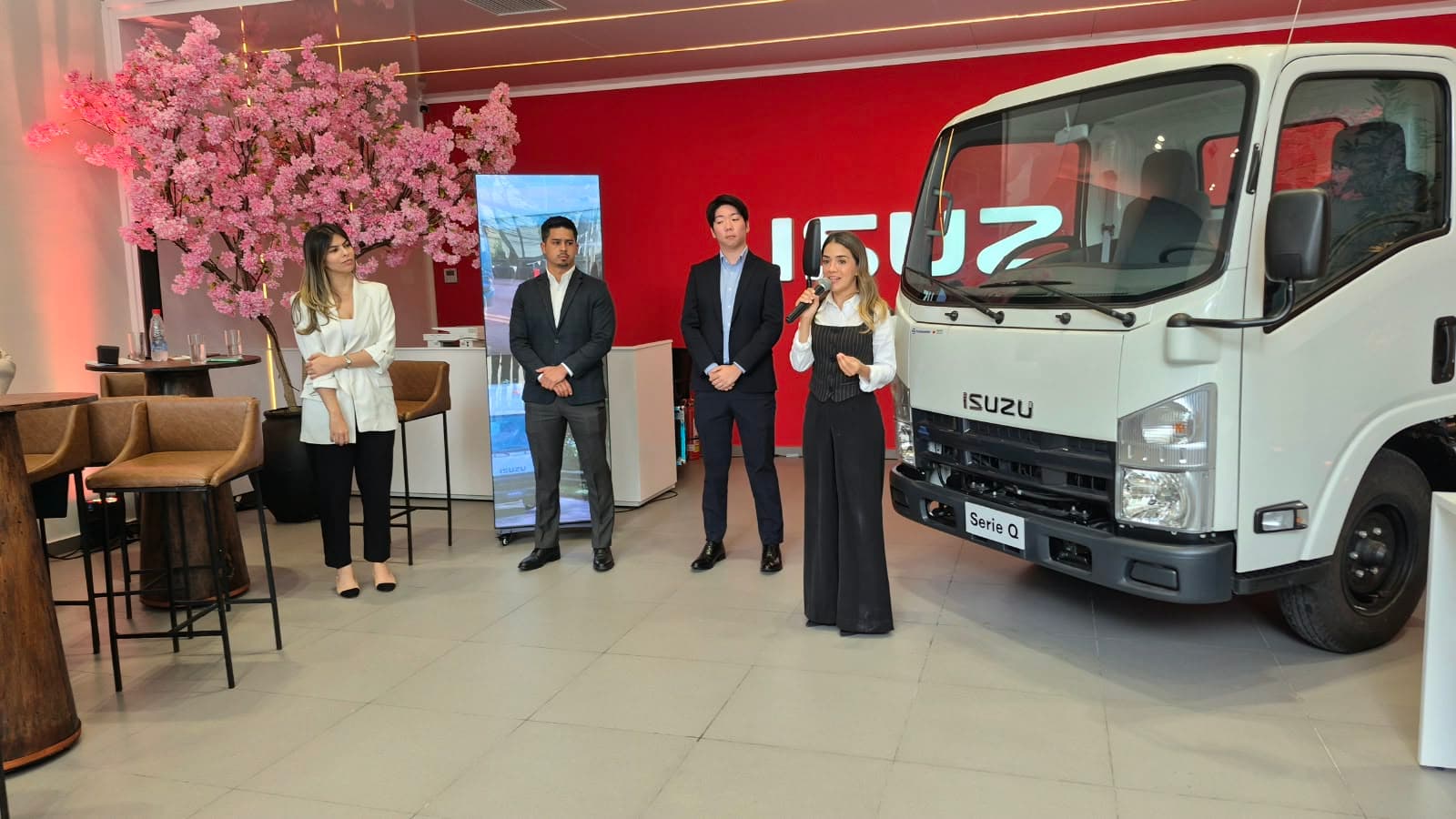 Isuzu celebra nueve décadas de la inmigración japonesa en Paraguay
