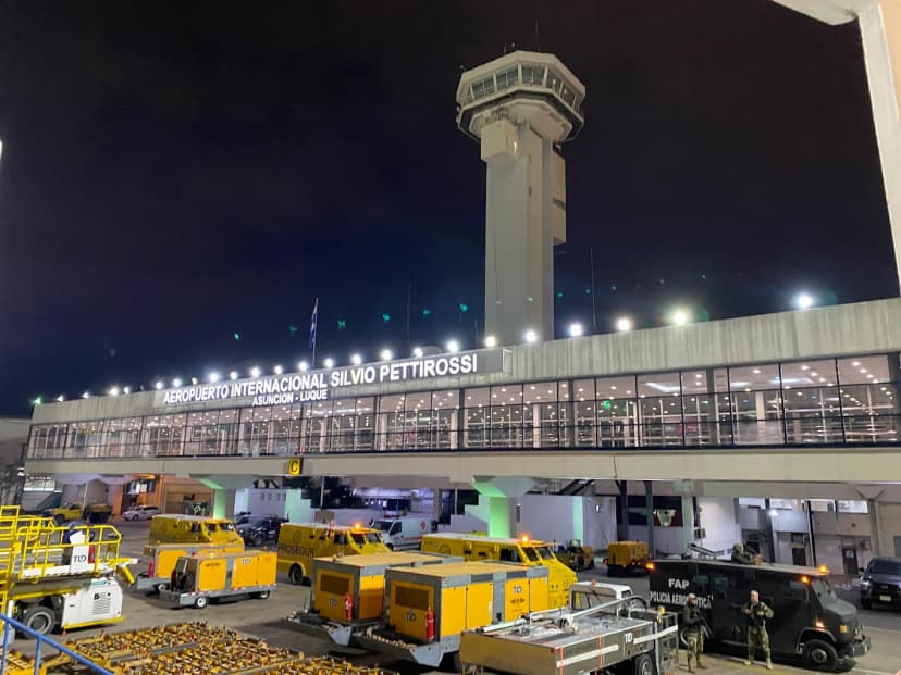 Países suramericanos acuerdan integrar y abaratar el transporte aéreo regional