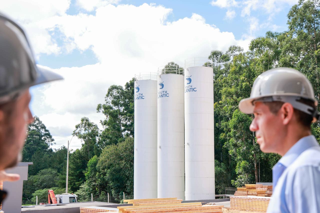 Paraguay diversifica su industria con la instalación de su primera fábrica de langostinos